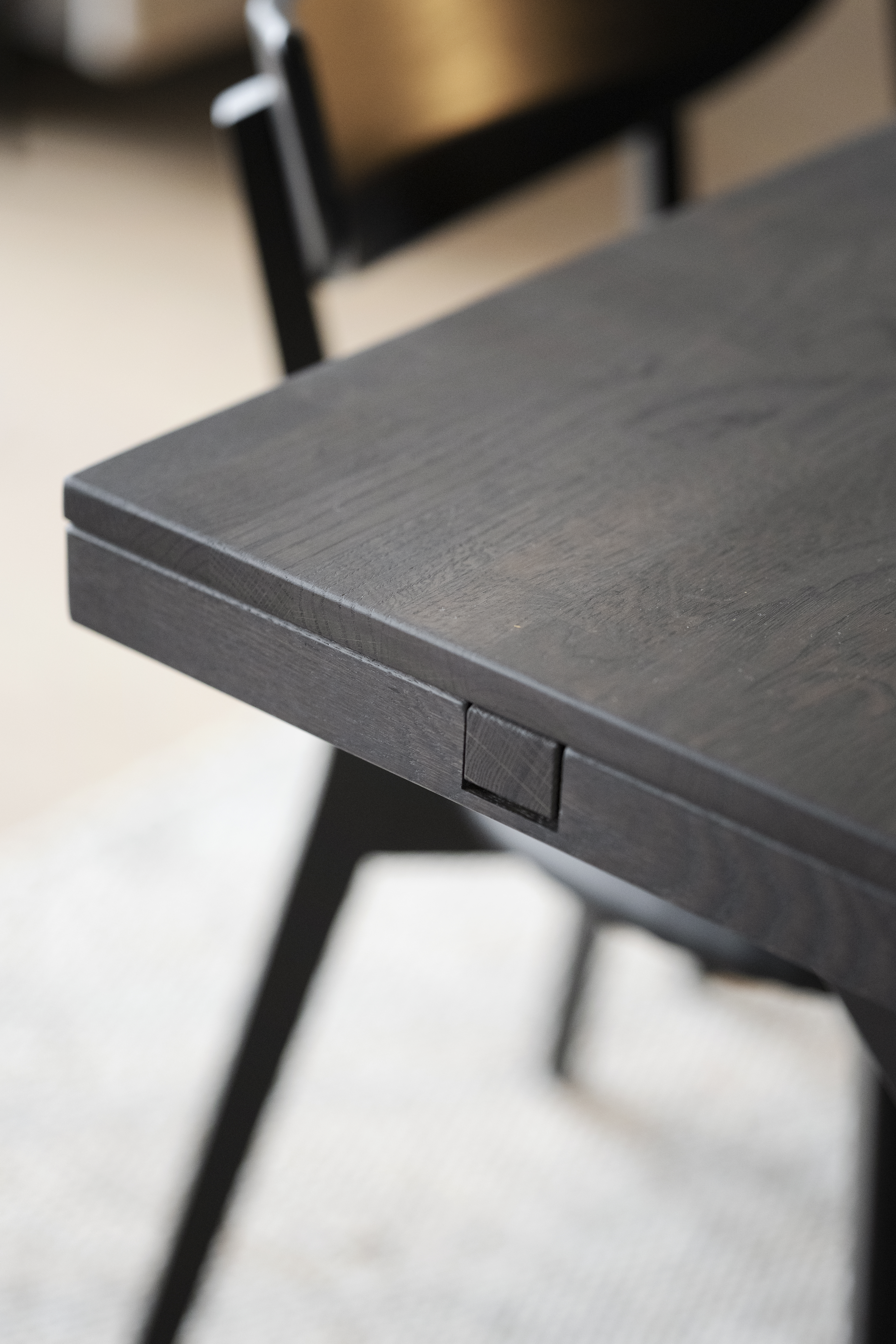 Rowico dining table BROOKLYN