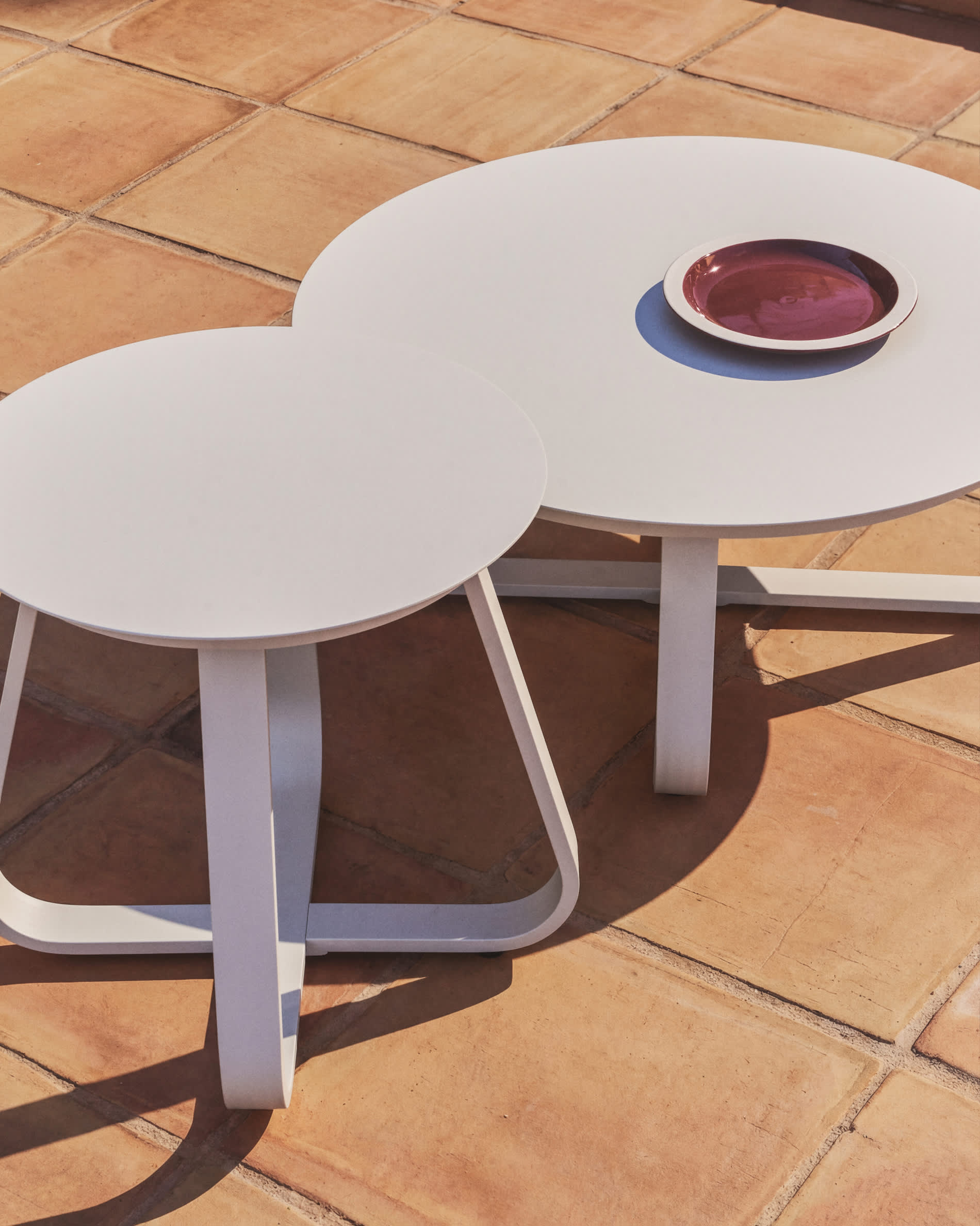 KAVE HOME Side table Outdoor TAMARIS