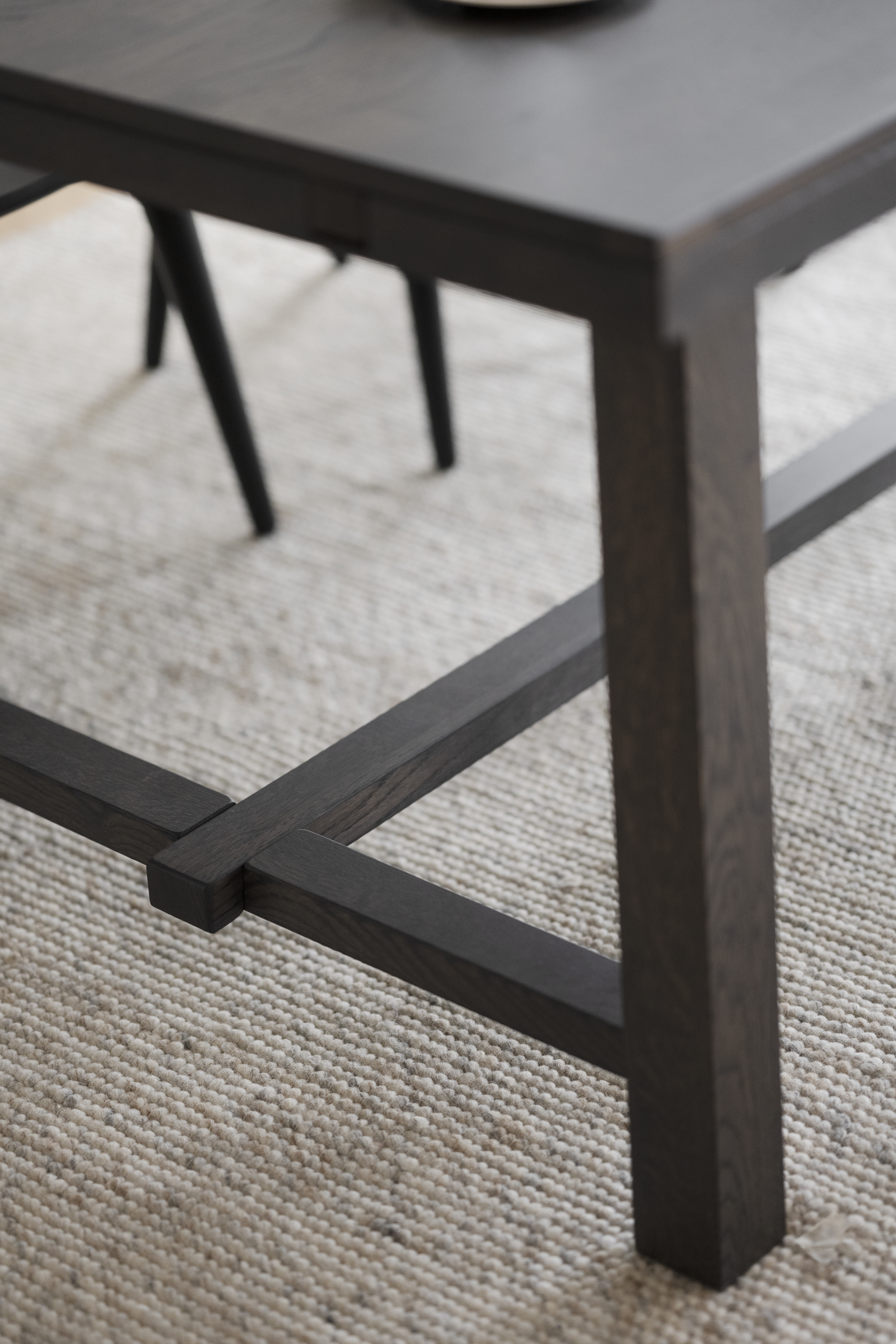 Rowico dining table BROOKLYN