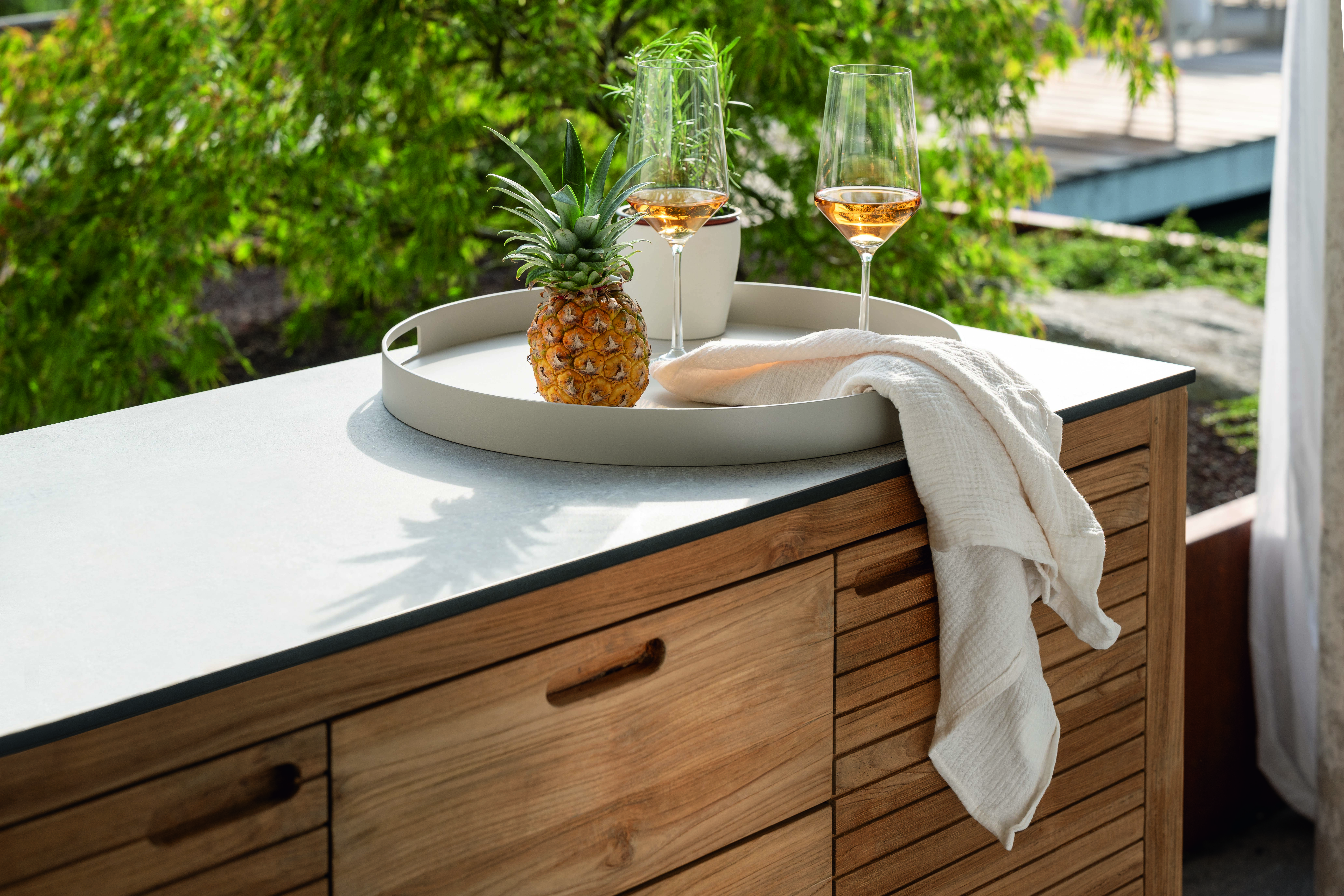 STERN tray