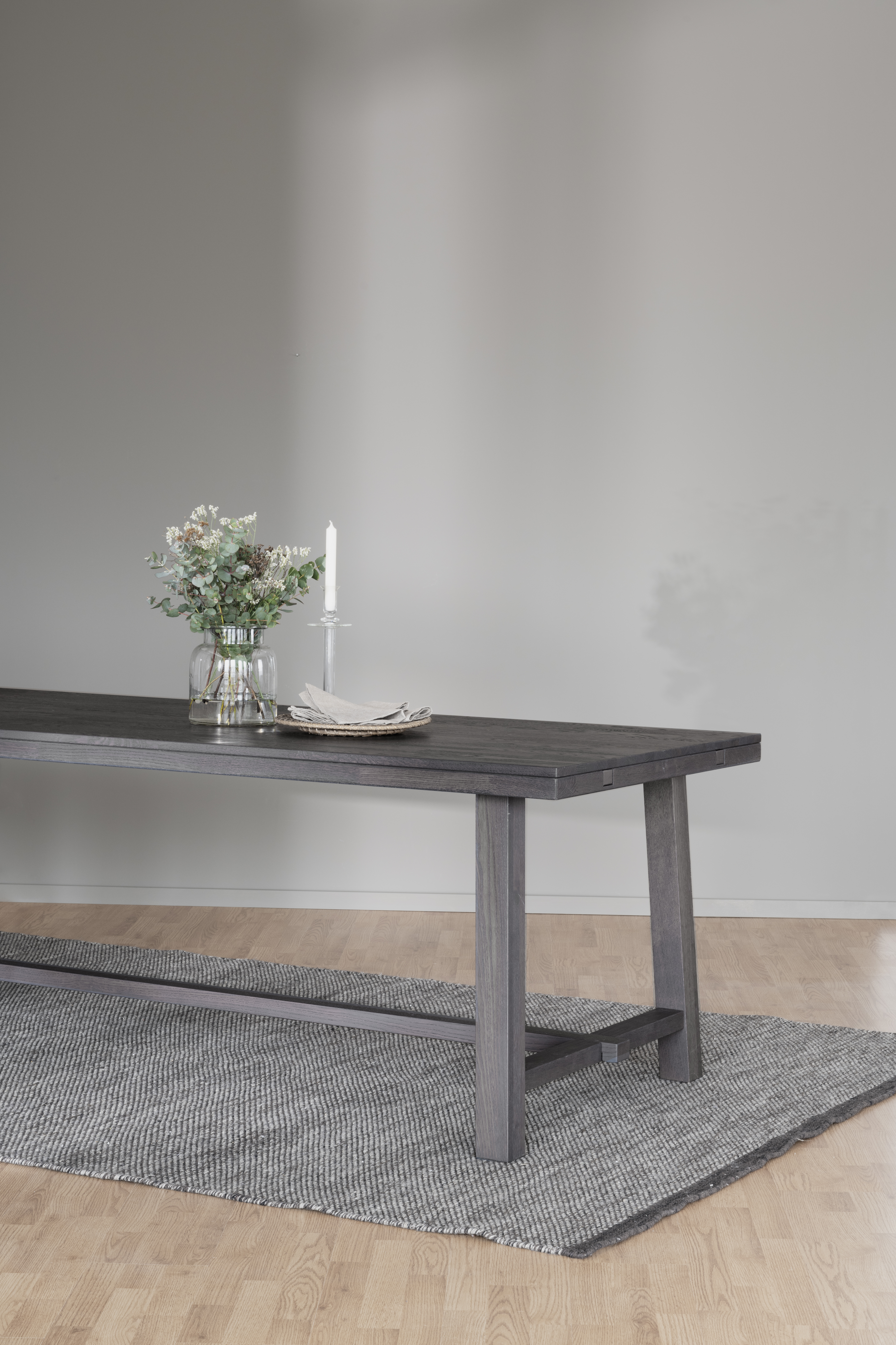 Rowico dining table BROOKLYN