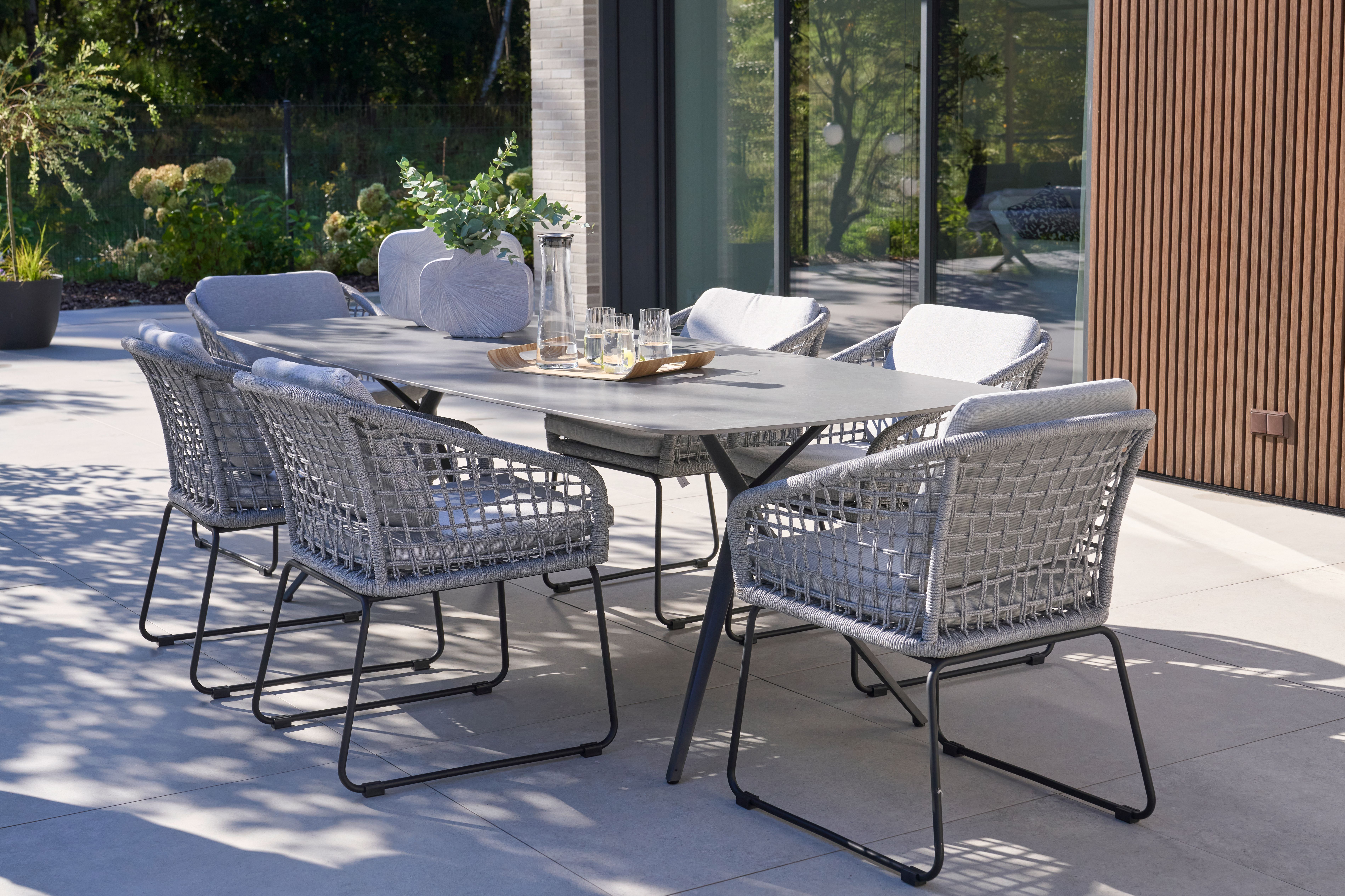 LC Garden Bari Gartentisch Grau