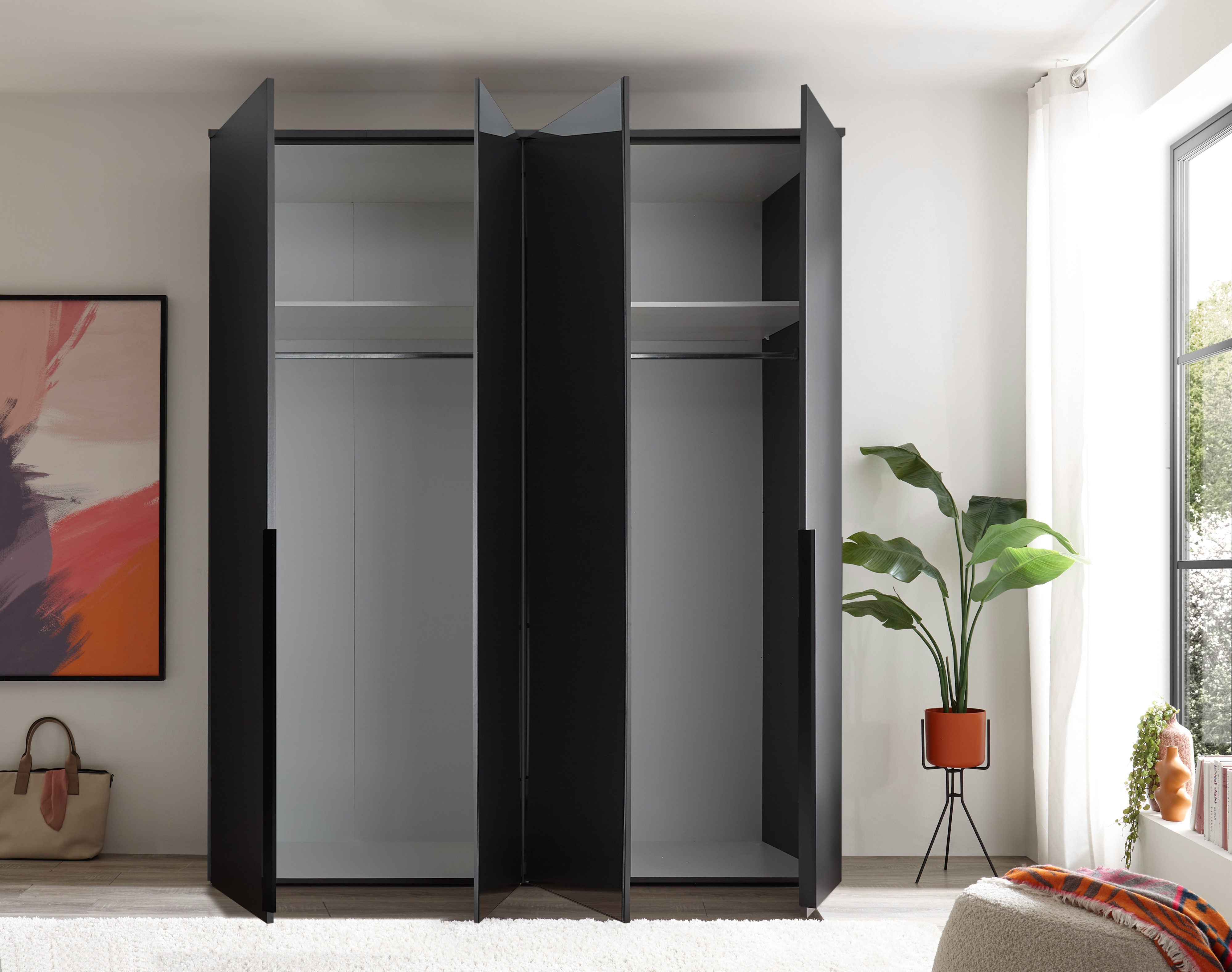 KEVO wardrobe