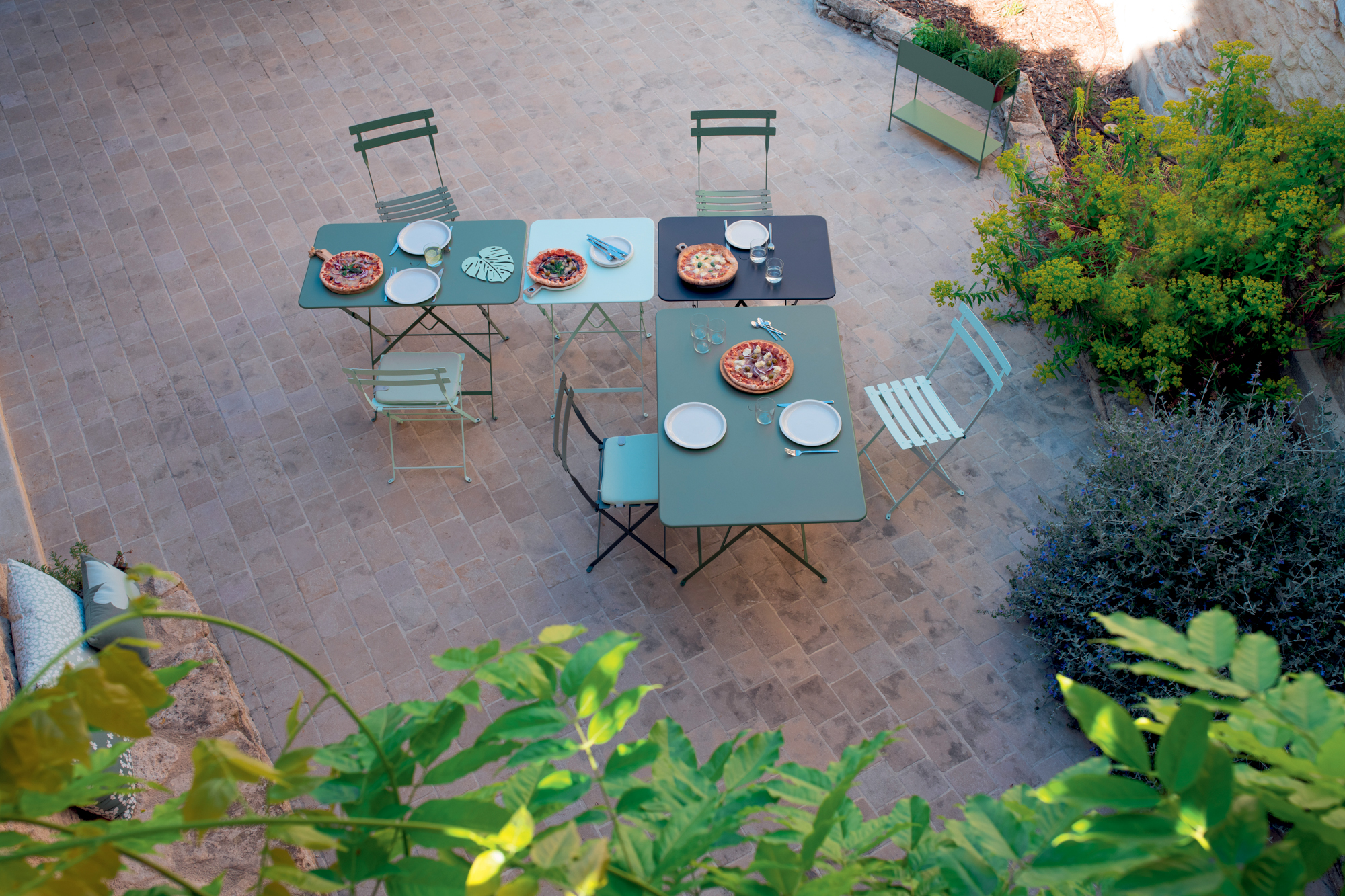 FERMOB Table de jardin BISTRO FERMOB Table de jardin BISTRO