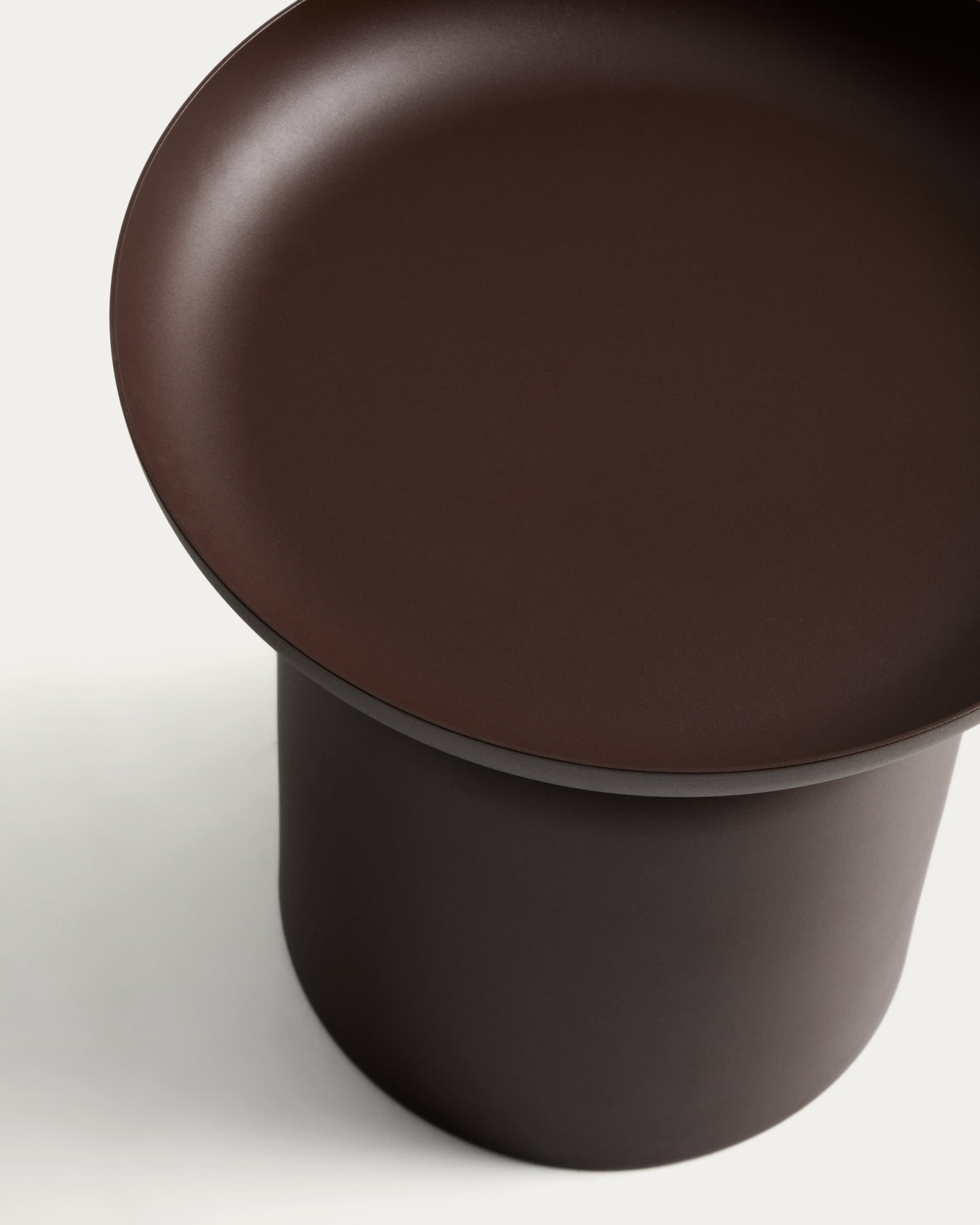 KAVE HOME Side table Outdoor ARCOLA