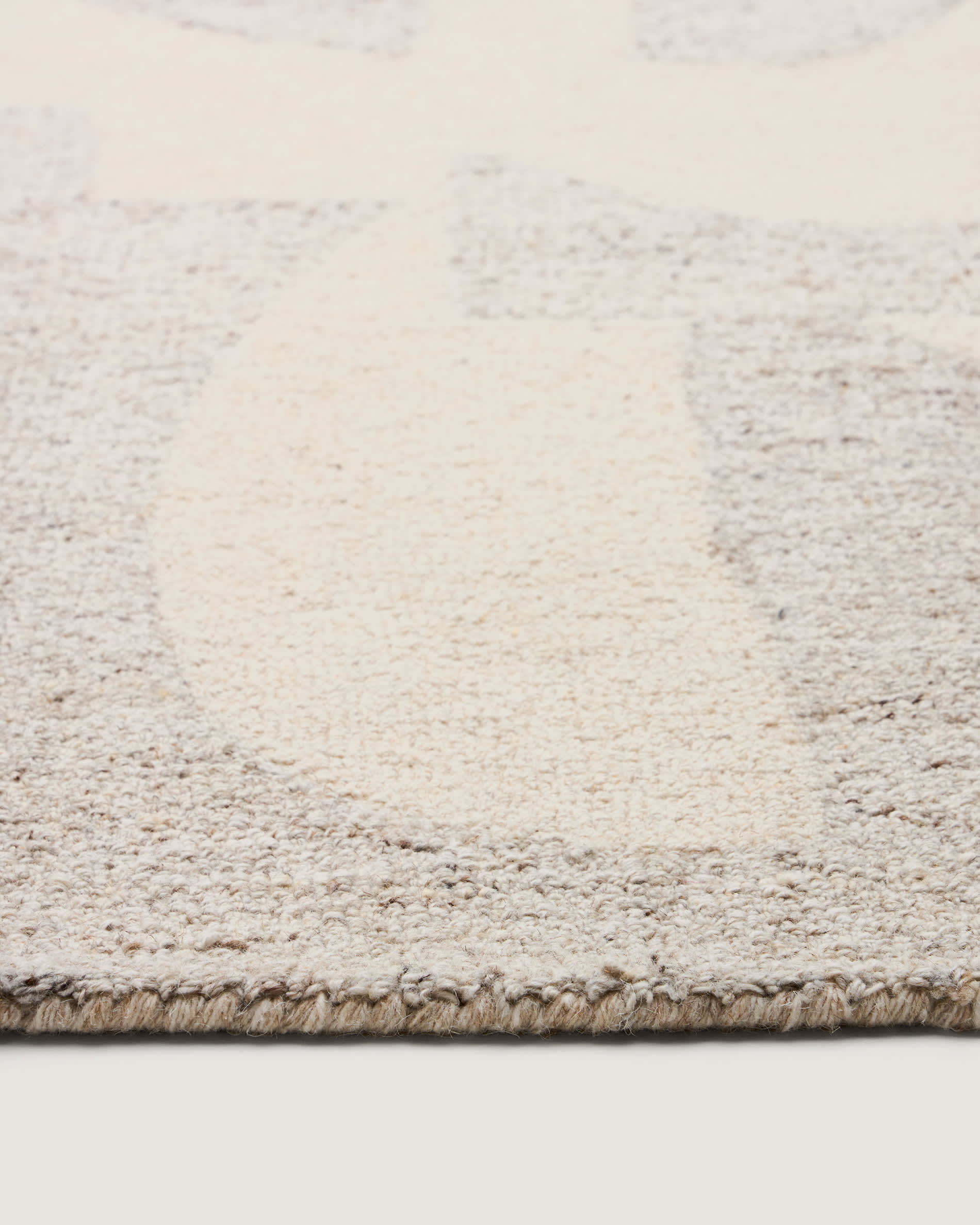 KAVE HOME Carpet NORELA