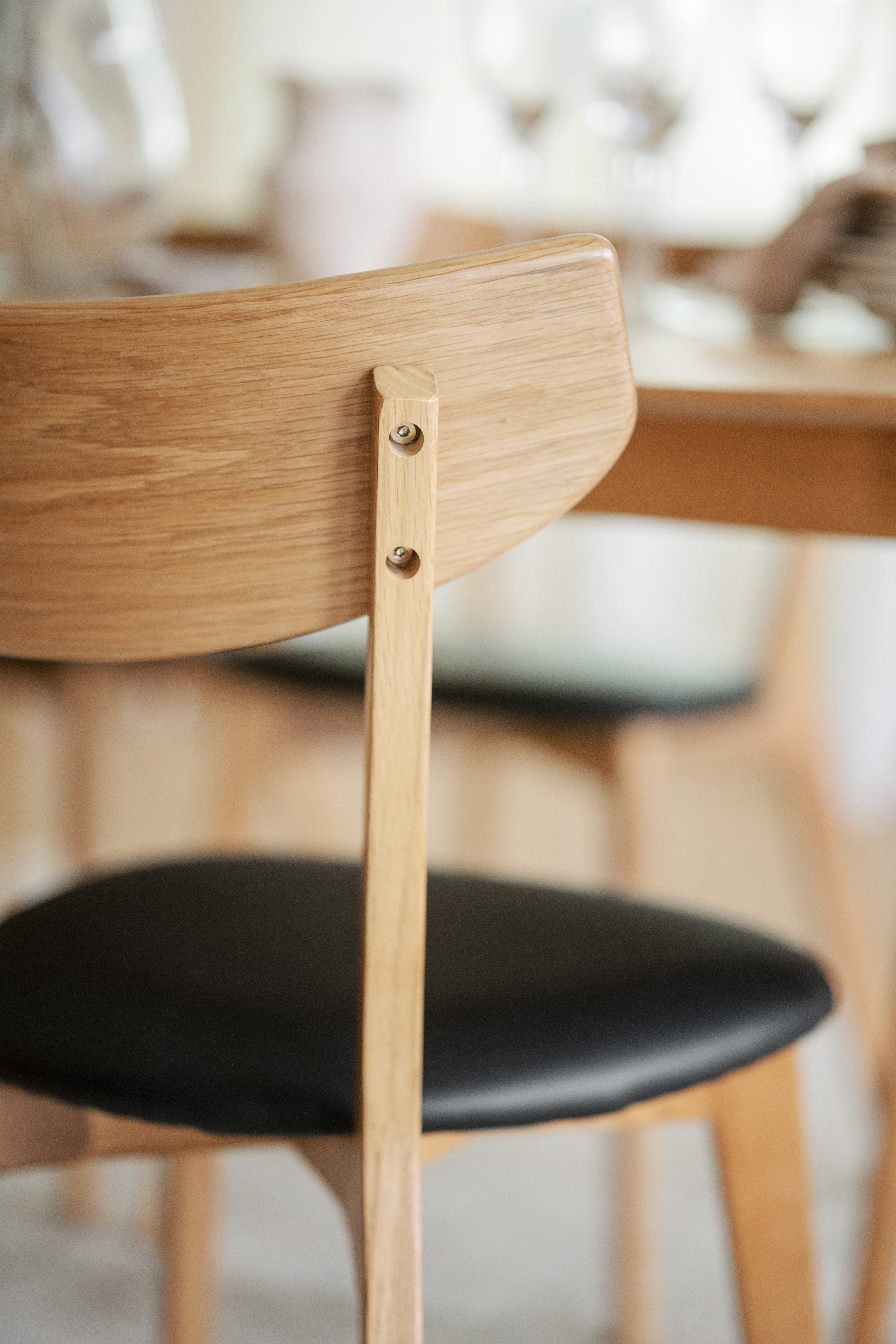 Rowico chair AMI