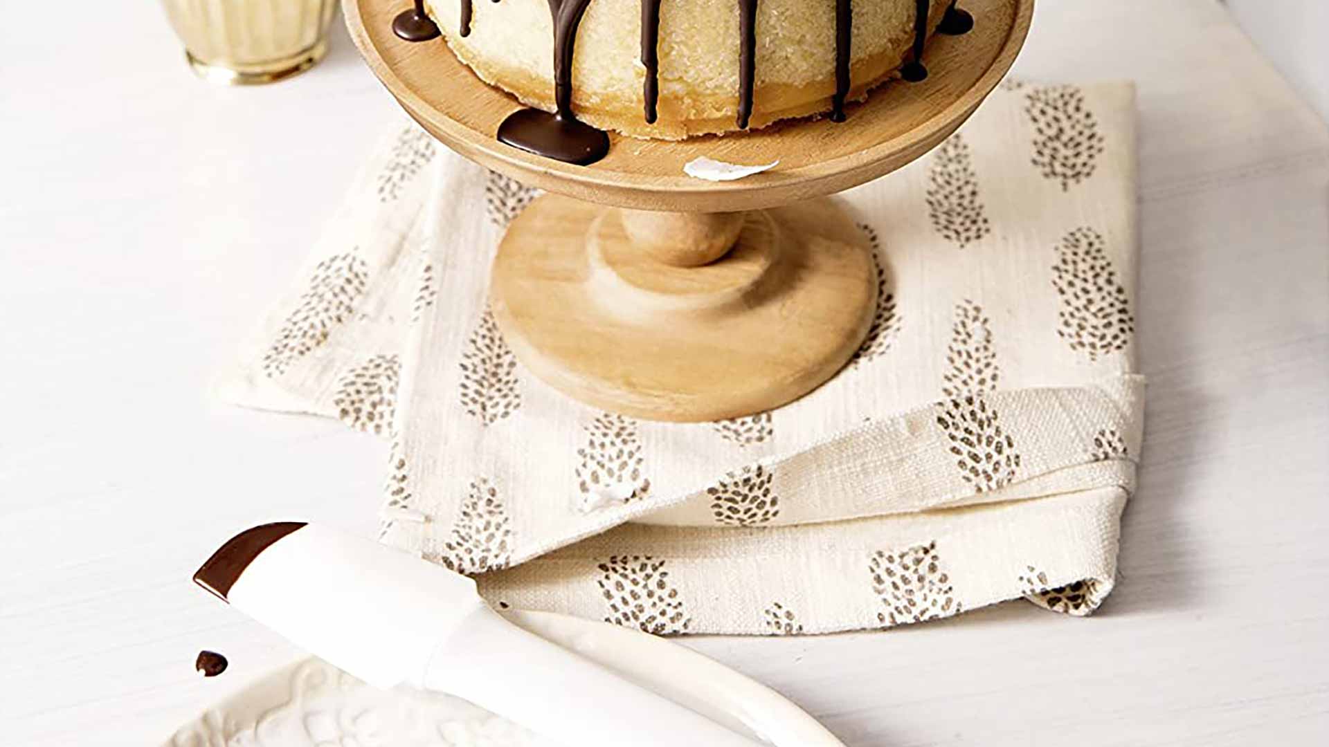 Professional baking equipment for ambitious amateur bakers