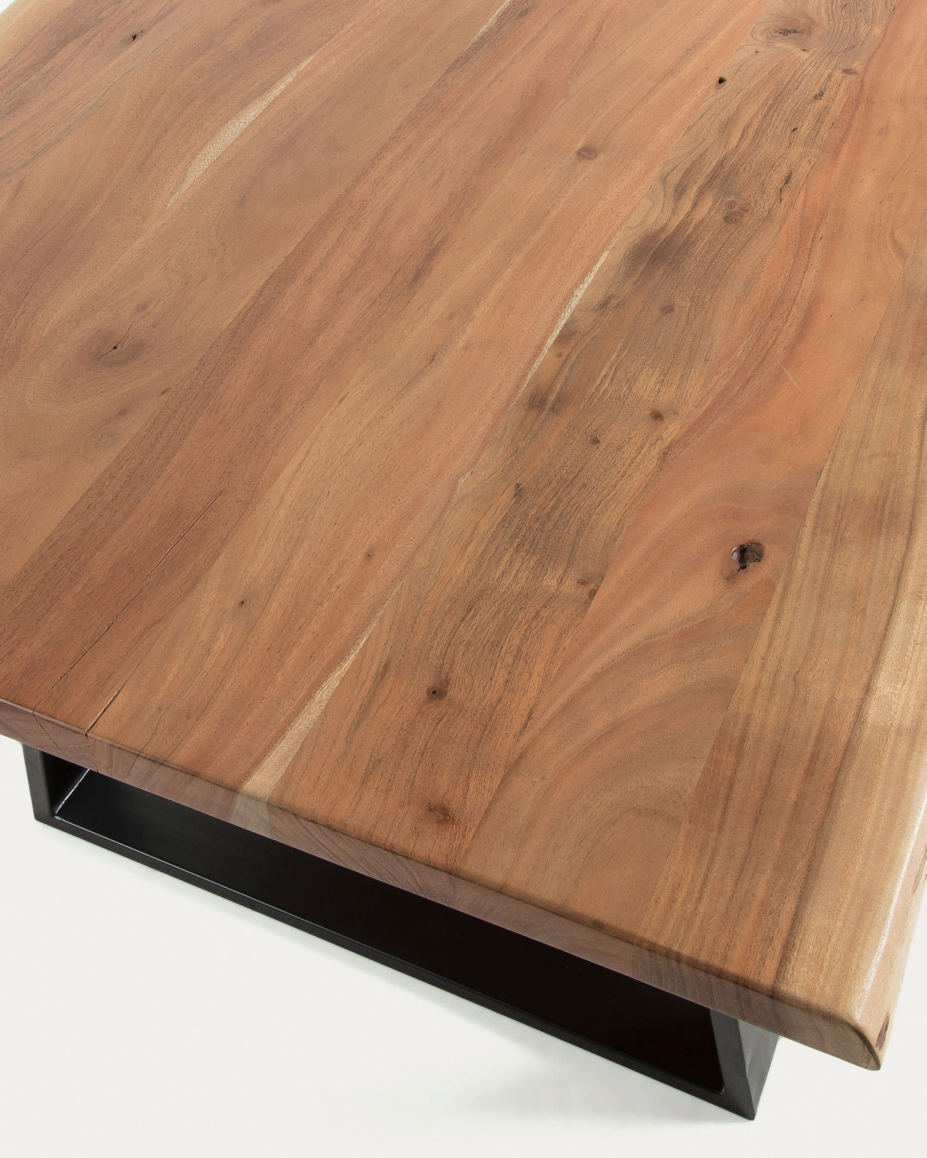 KAVE HOME ALAIA dining table