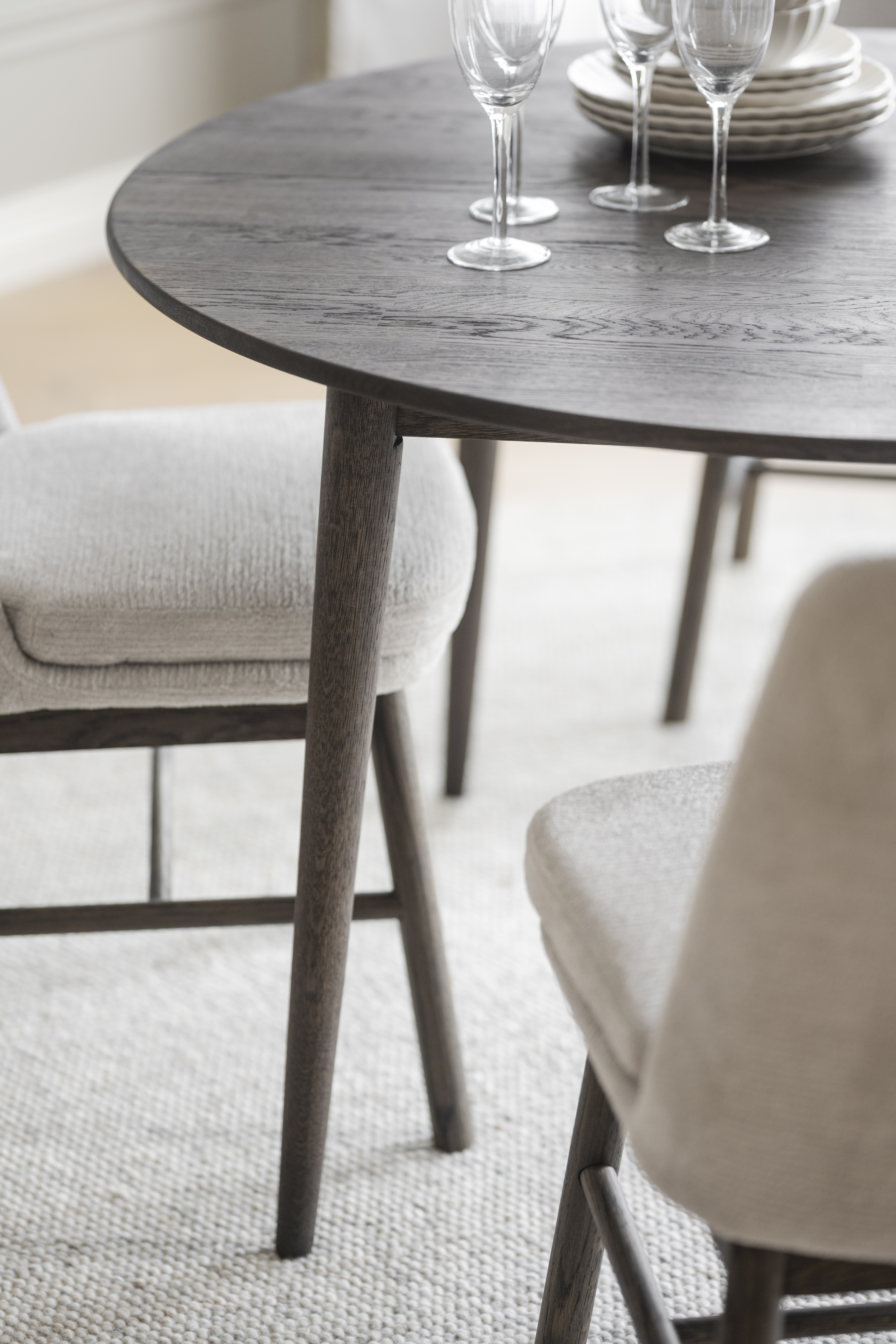 Rowico dining table TYLER