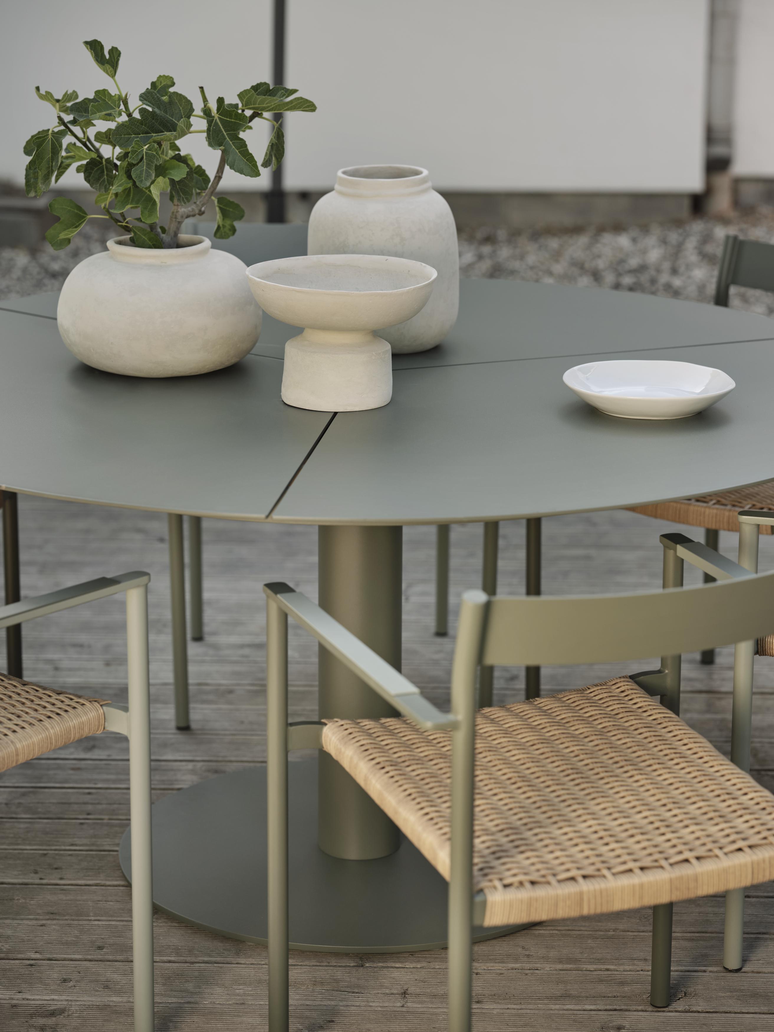 BRAFAB Gartentisch PEACE