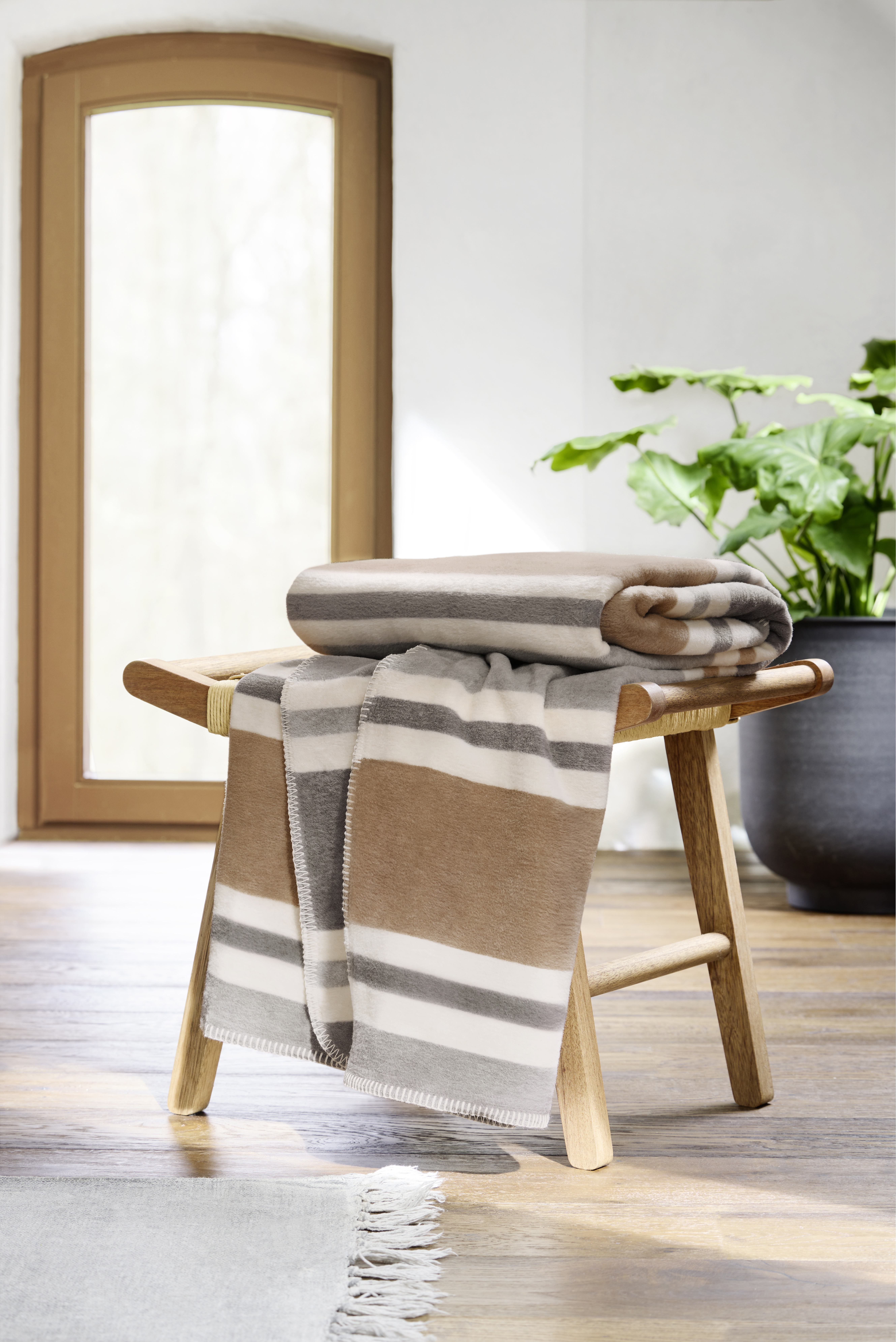 KOLLEKTION: IBENA Decke KOLLEKTION: IBENA Decke
