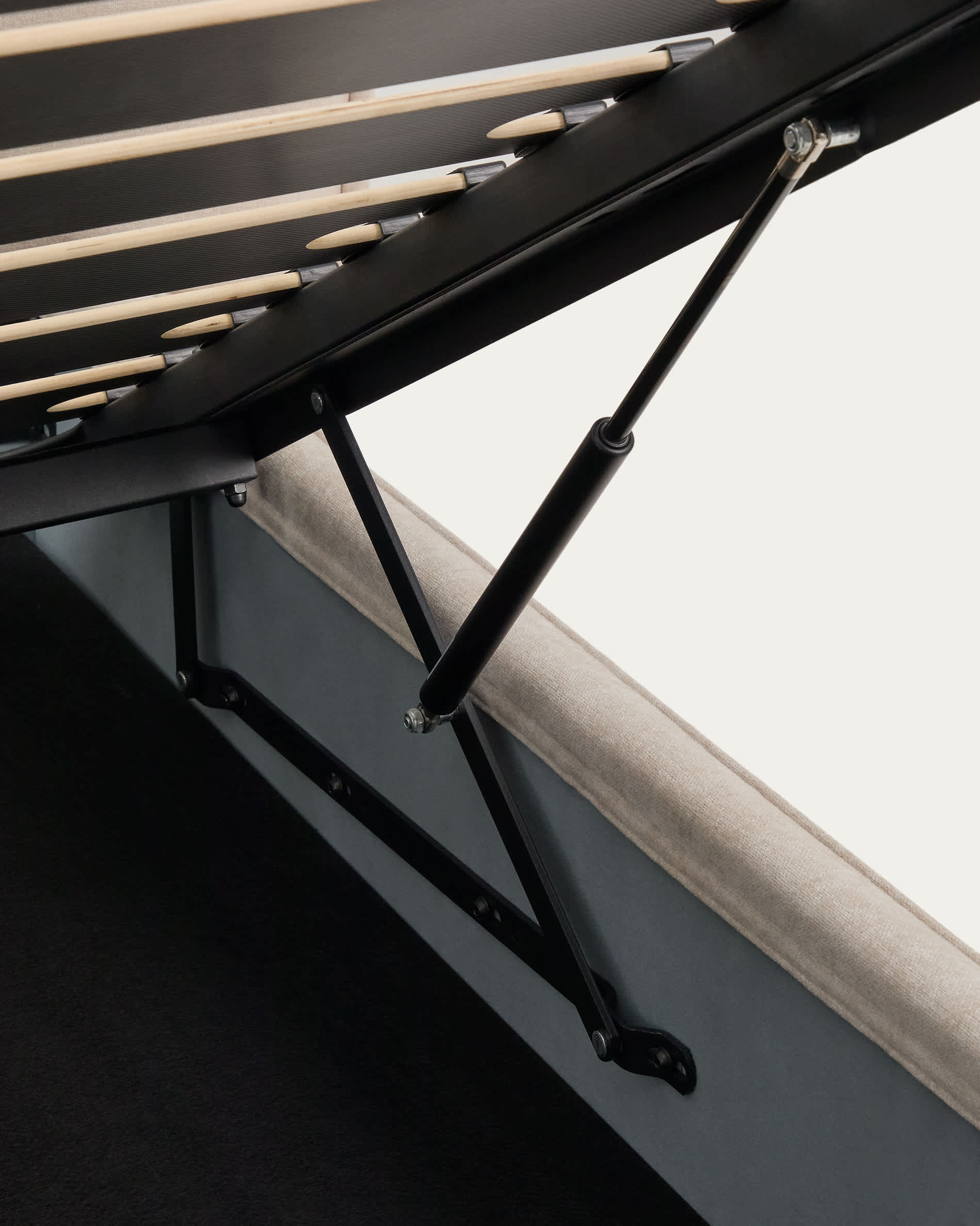 KAVE HOME Bett ARVIAN