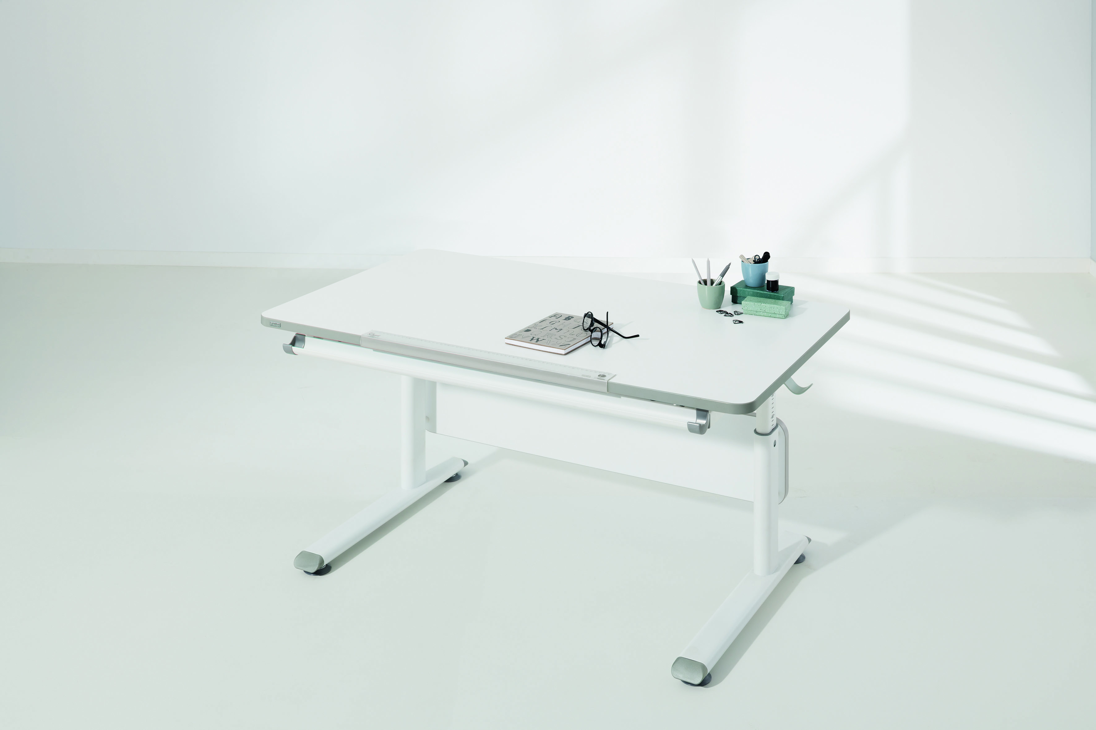 Paidi DIEGO desk