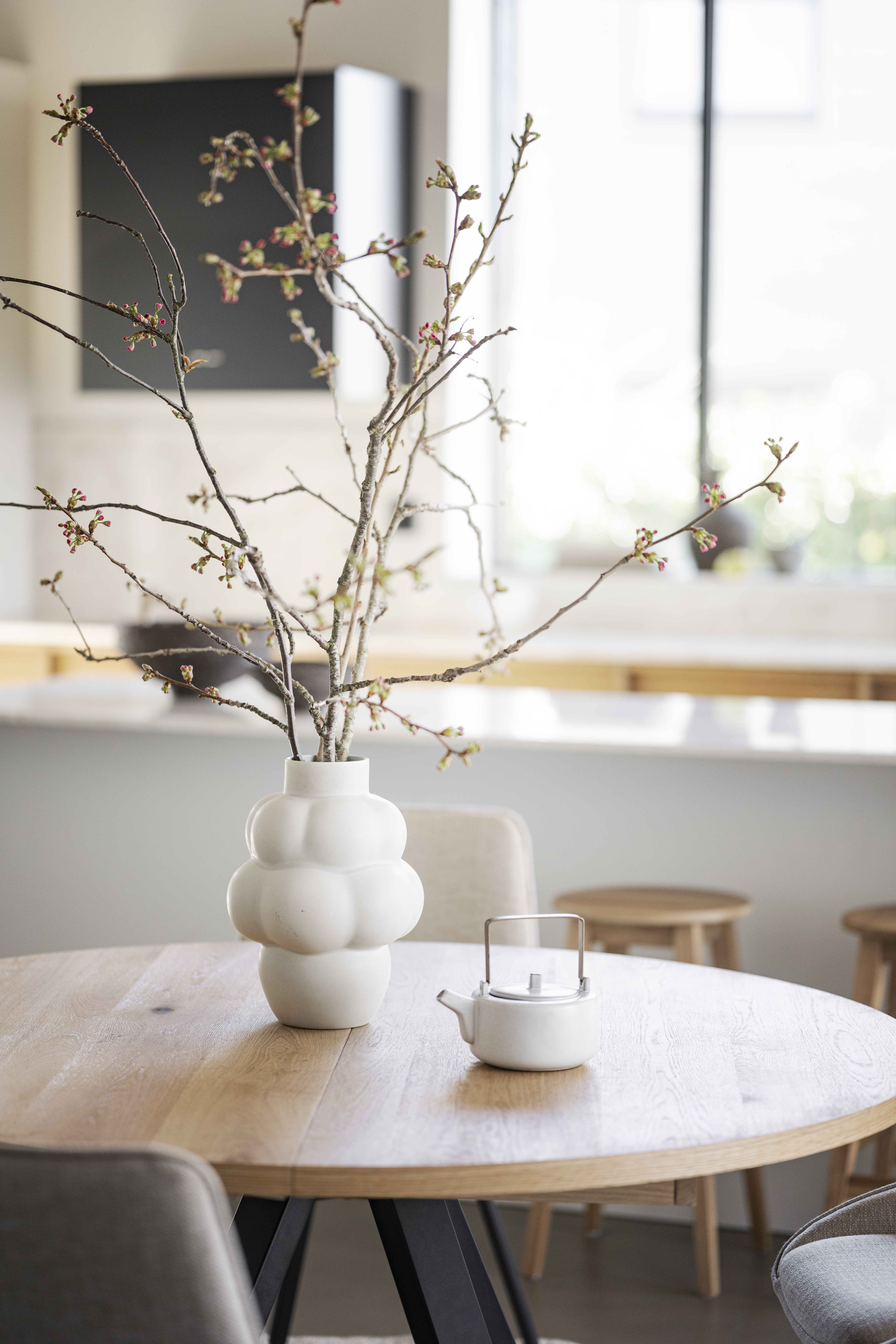 Rowico dining table MADDOCK