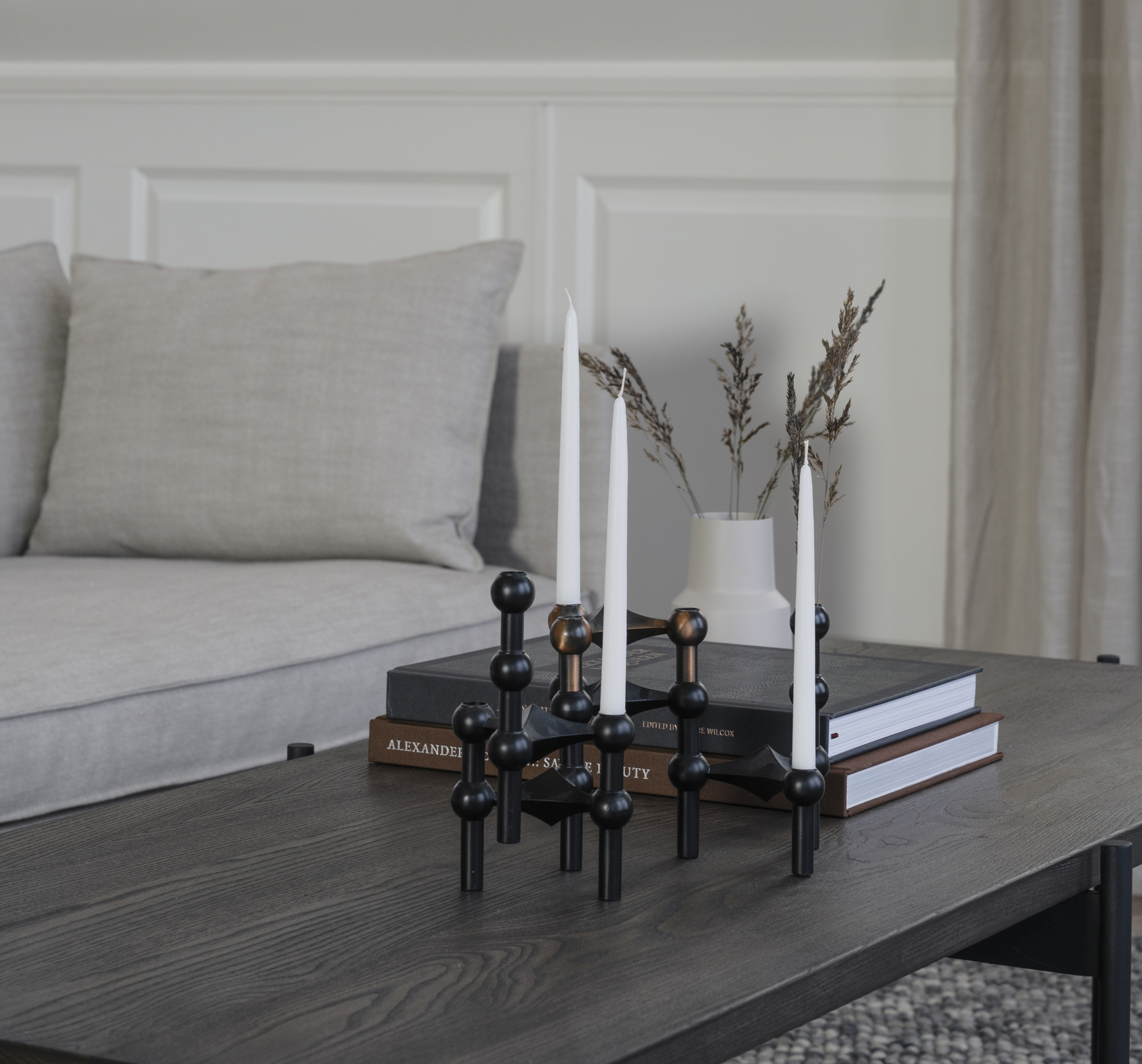 ROWICO SHELTON coffee table