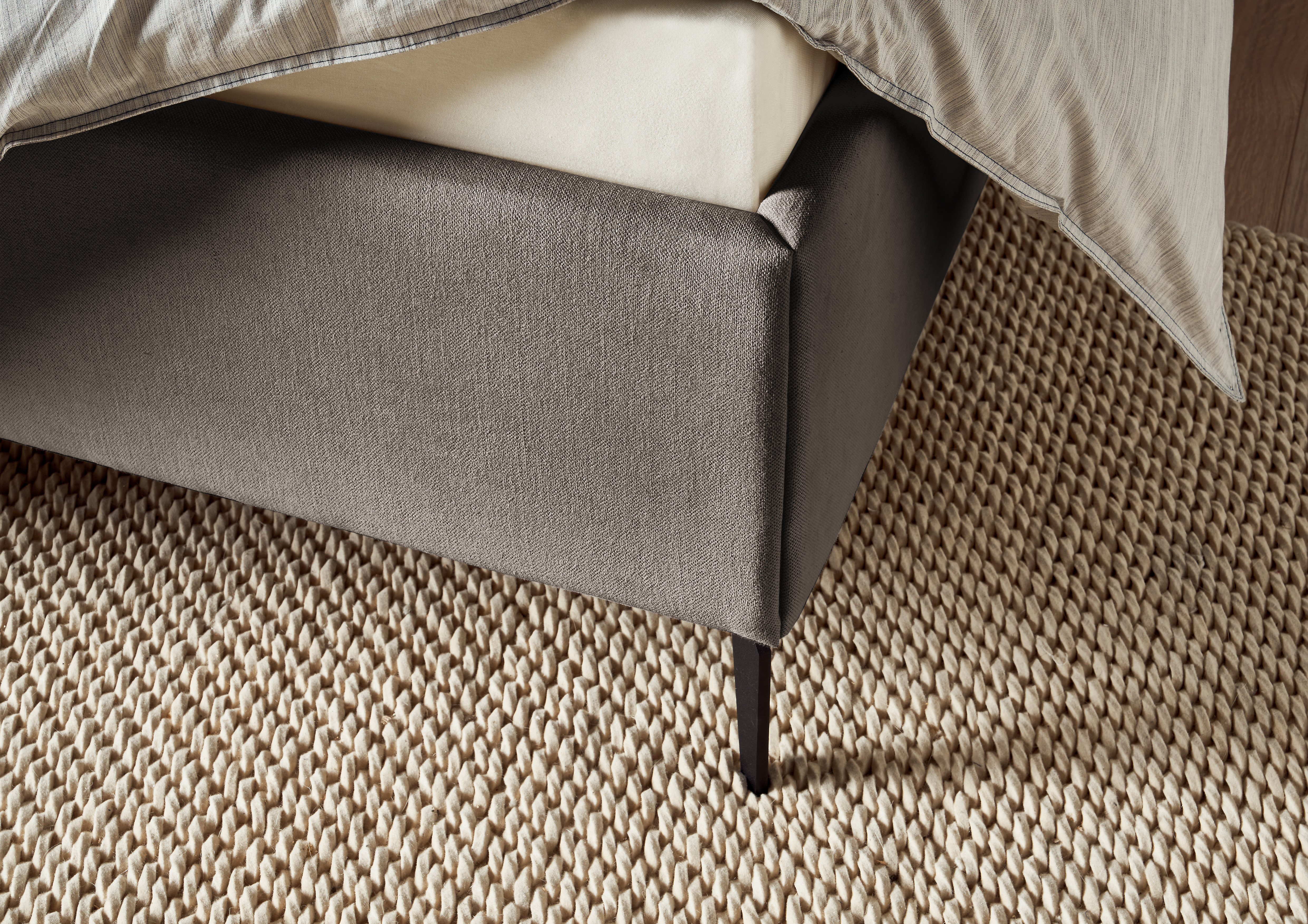 MUSTERRING upholstered bed ELOS