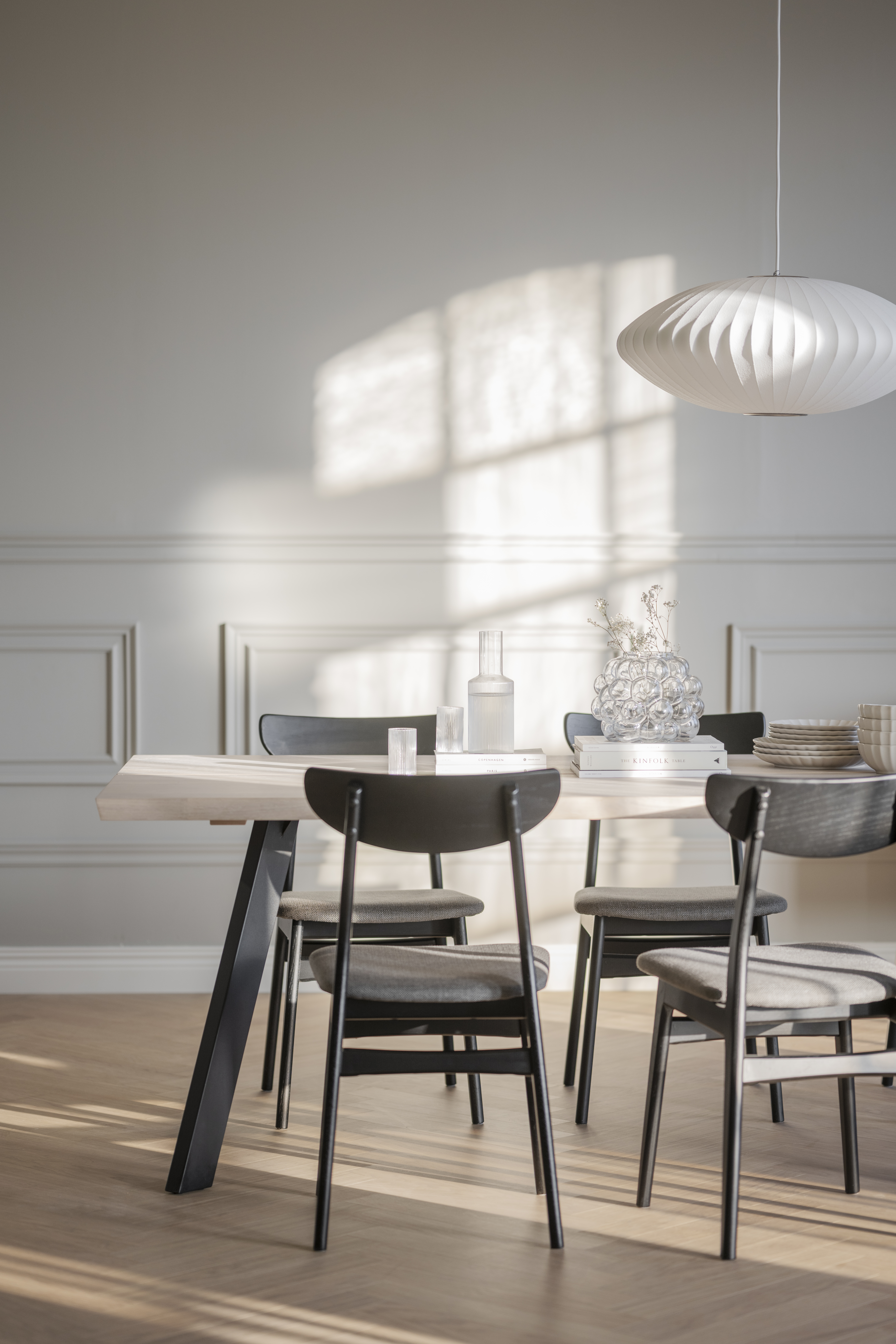 Rowico dining table FRED