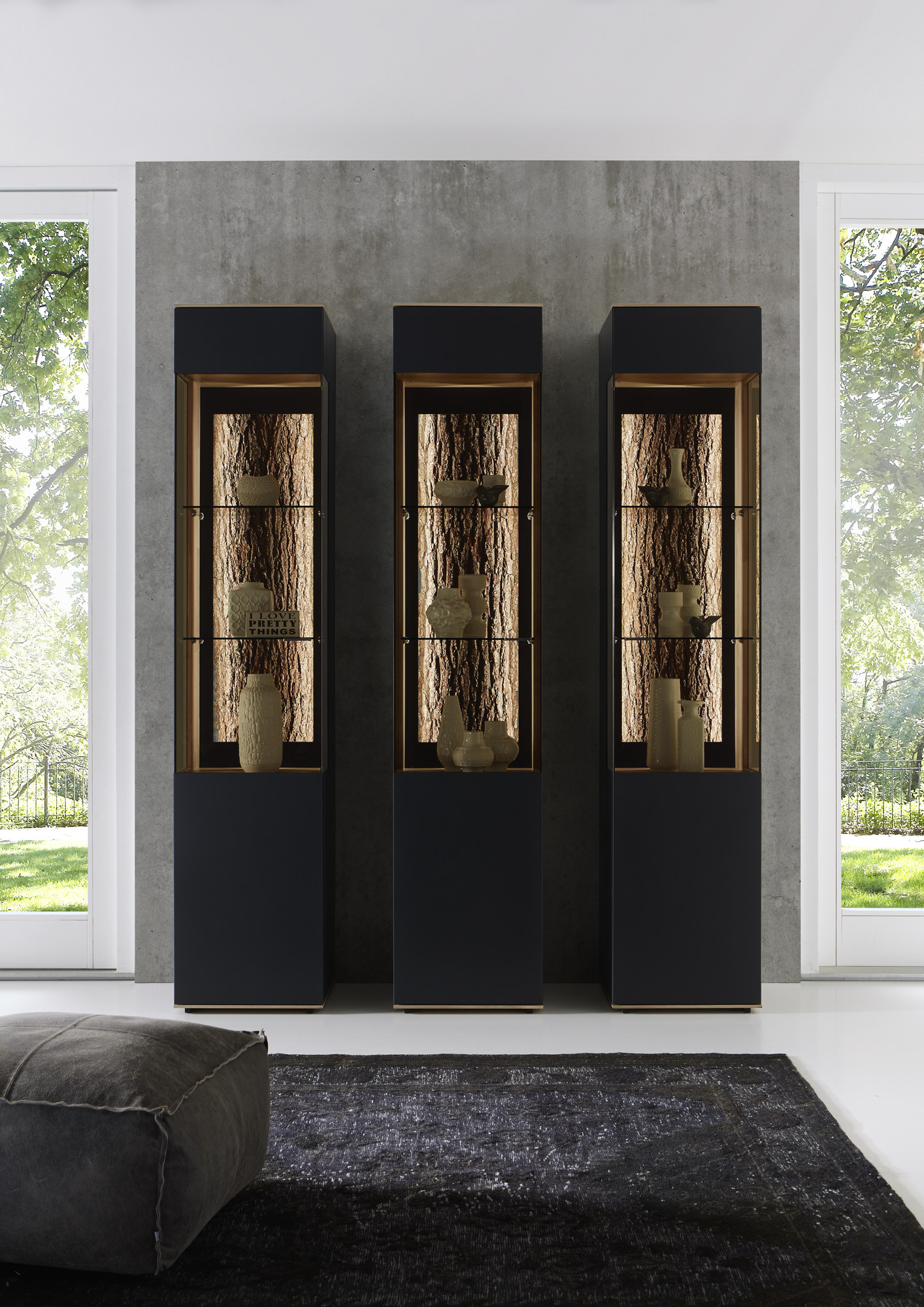 HARTMANN RUNA display case