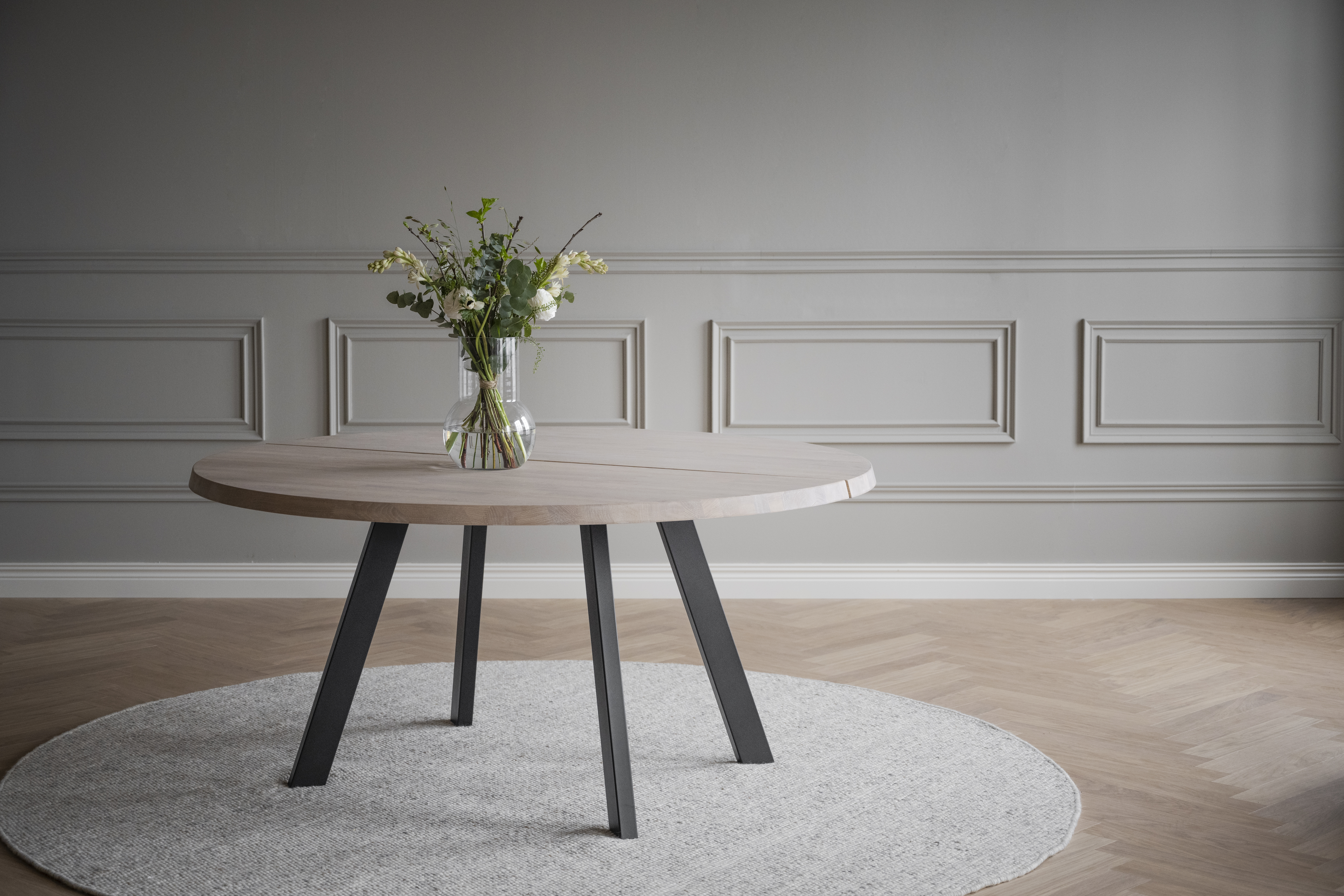 Rowico dining table FRED