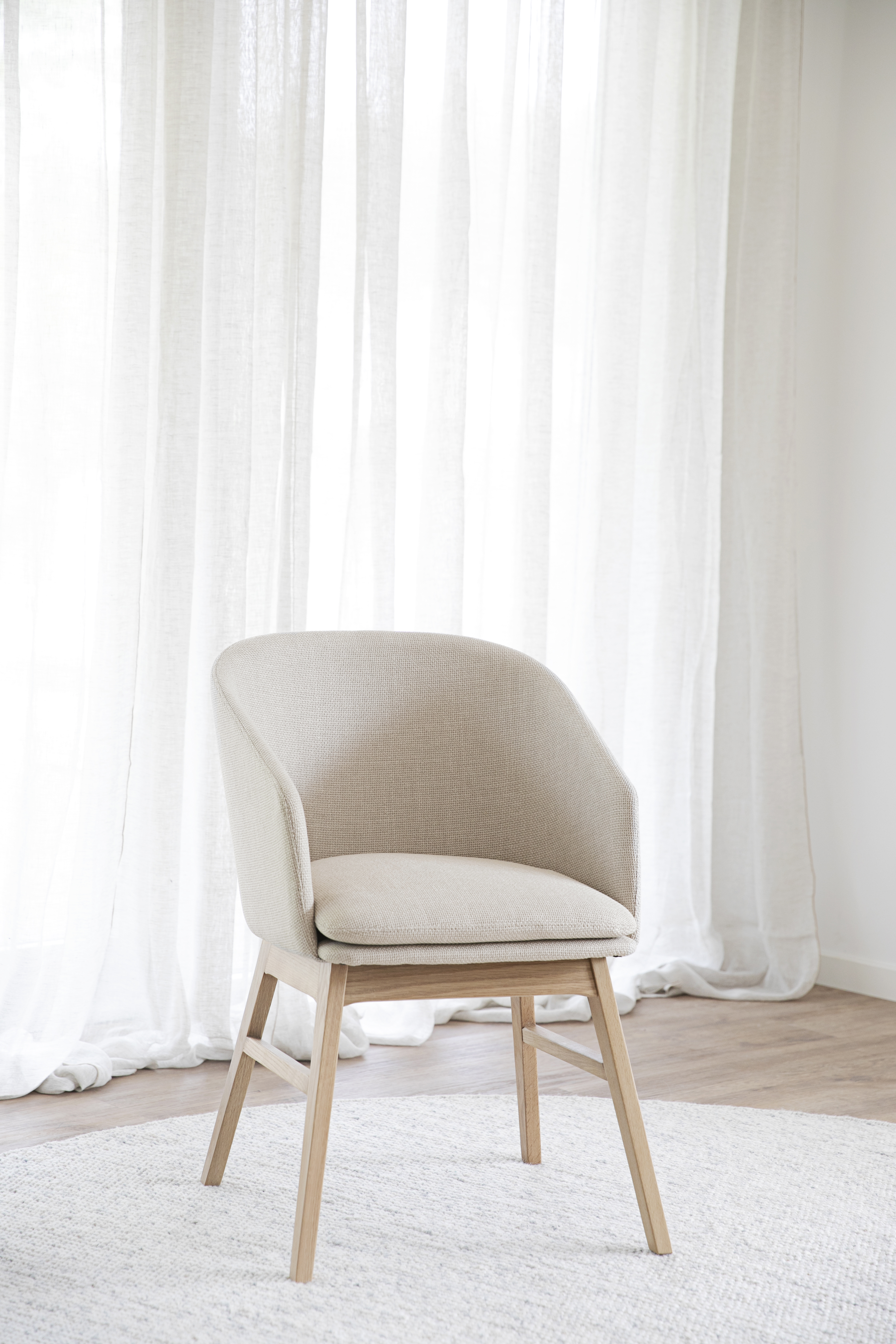 ROWICO WINDHAM chair