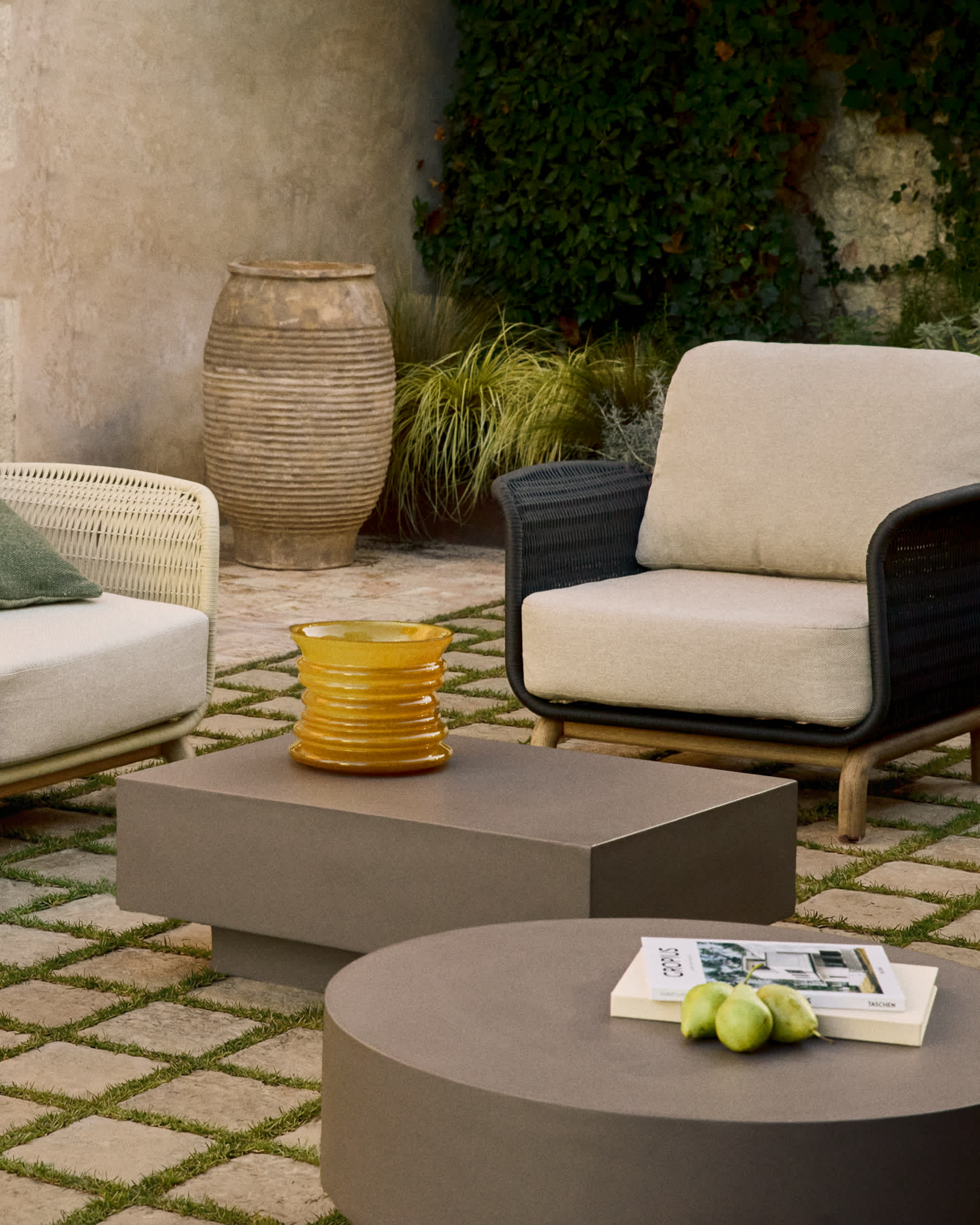 KAVE HOME Couchtisch Outdoor RUSTELLA