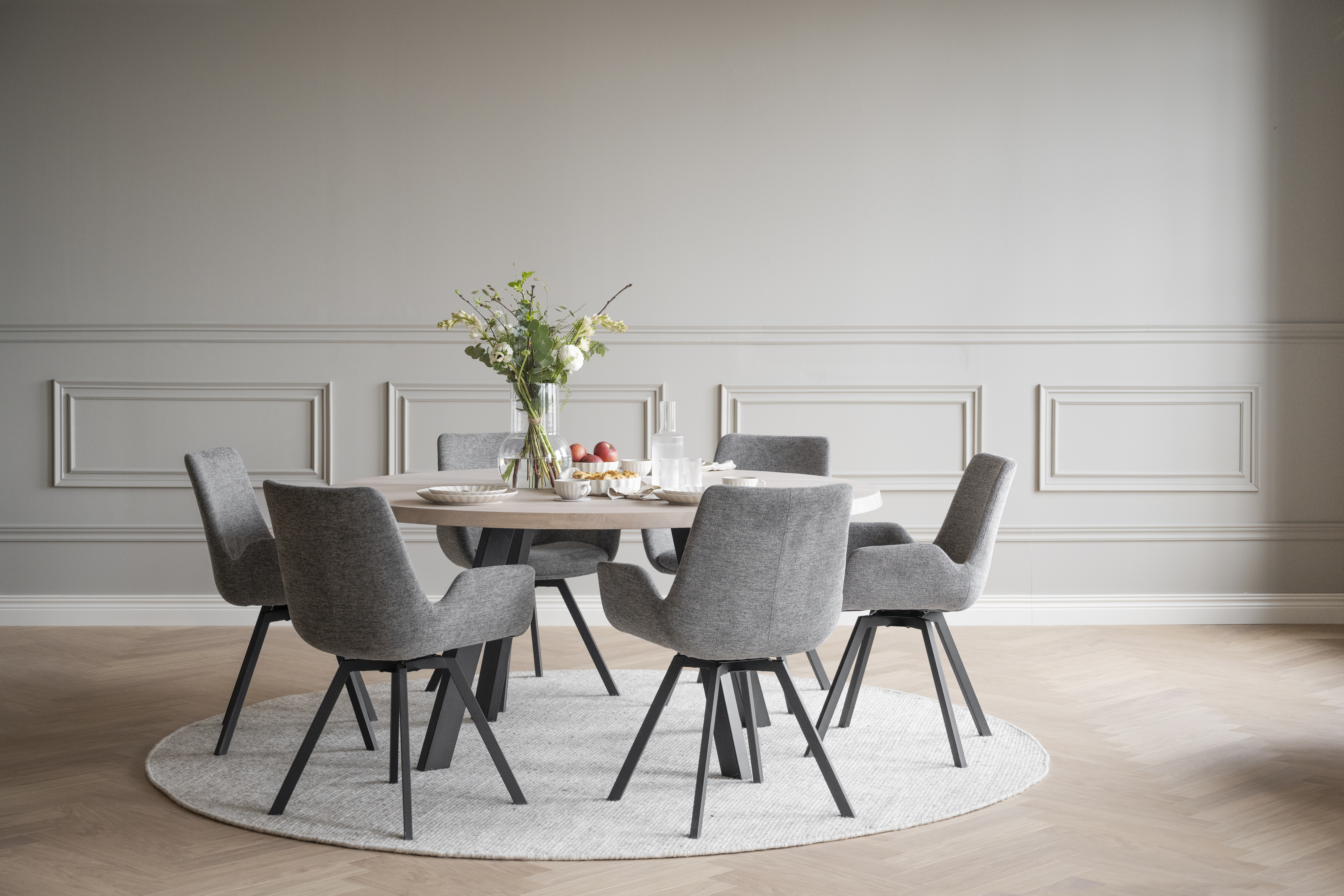 Rowico dining table FRED